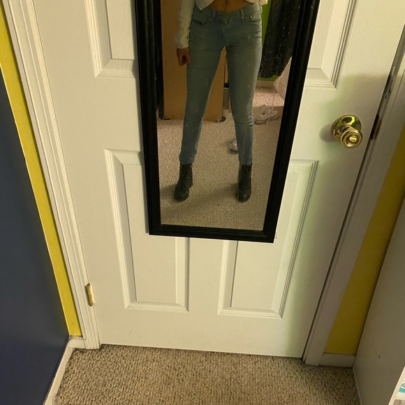 Levi’s Skinny Mid Rise - Picture 6 of 6